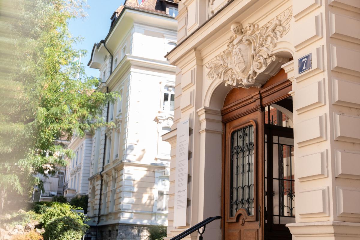Entrée du bâtiment